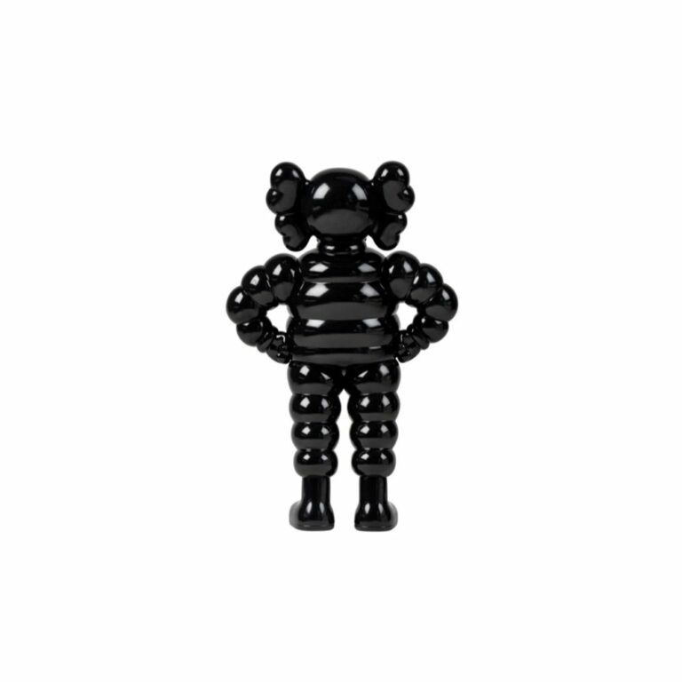 kaws-chum-black-noir-figurine-paris-4
