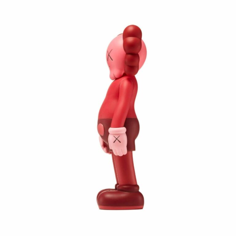 kaws-companion-red-rouge-figurine-paris-2