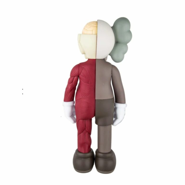 kaws-flayed-dissected-brown-marron-figurine-paris-3