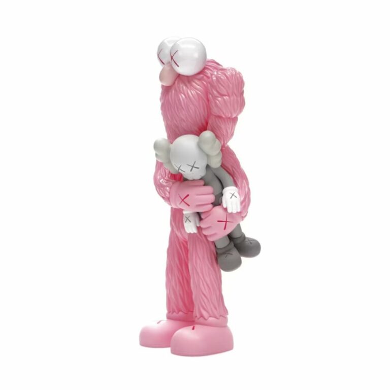 kaws-take-pink-rose-figurine-paris-2