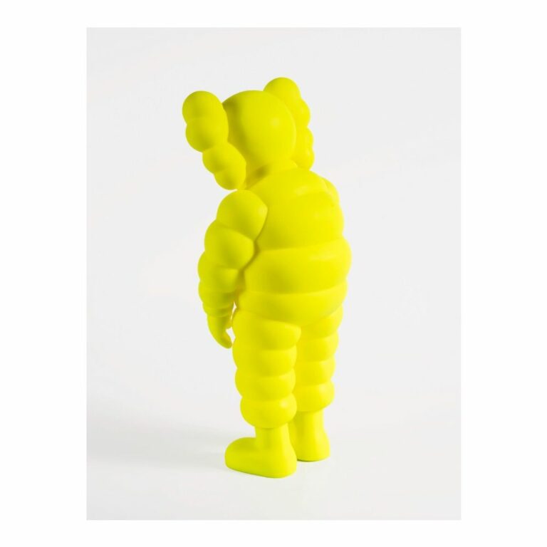 kaws-what-party-yellow-jaune-figurine-paris-1
