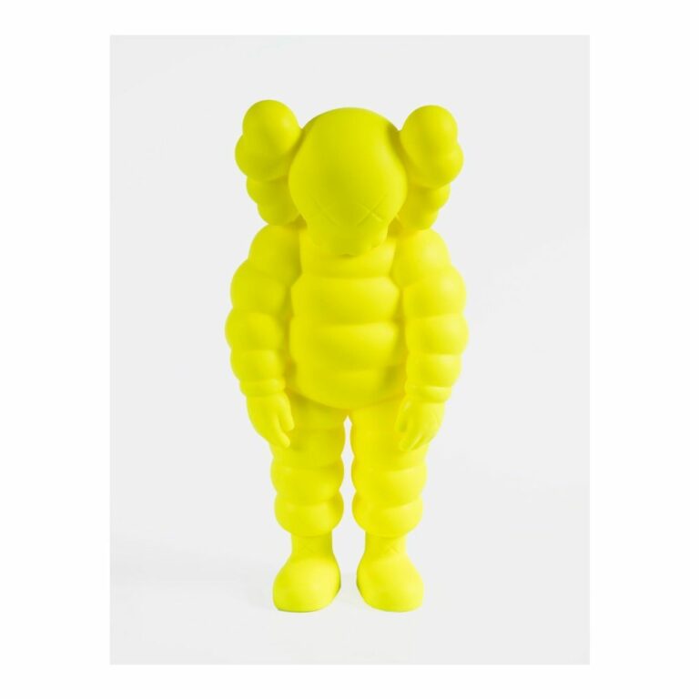 kaws-what-party-yellow-jaune-figurine-paris-6
