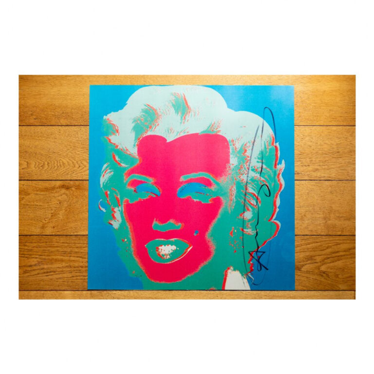 andy-warhol-marilyn-monroe-rouge-sur-fond-bleu-fs-11-30-574-6700022143cf0