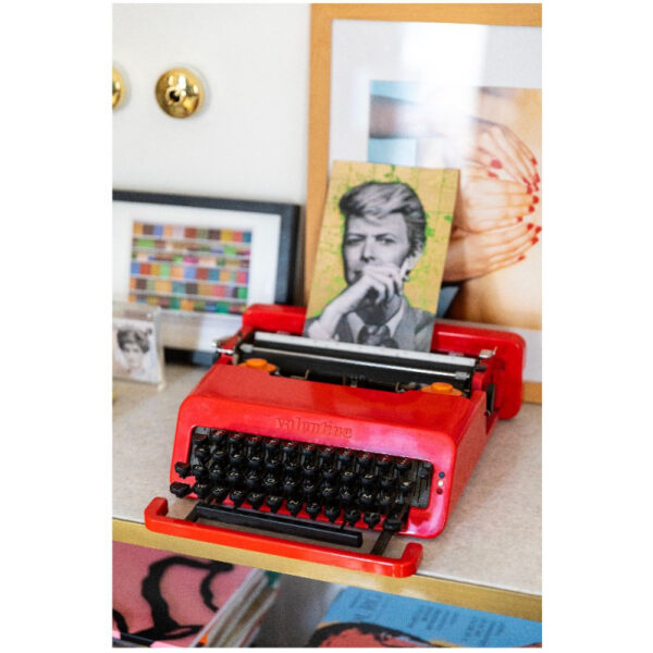 Machine à écrire Olivetti Valentine