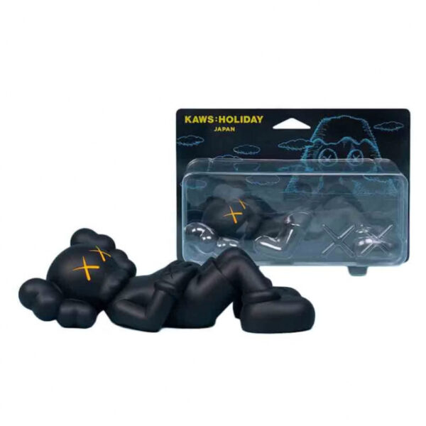 kaws holiday japan black 1020 673caca61b2db.jpg