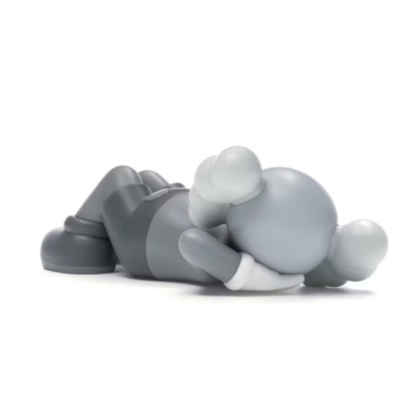 kaws holiday japan grey 1021 673caf5ade4f5.jpg
