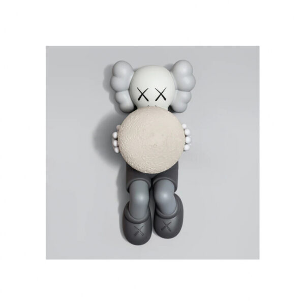 kaws holiday shanghai grey 15864 67377d1ad10e3.jpg