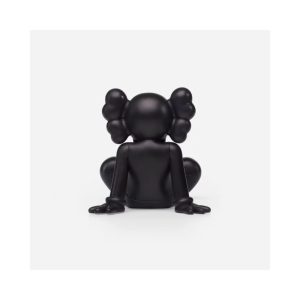 kaws holiday taipei black 15869 67376e464348a.png