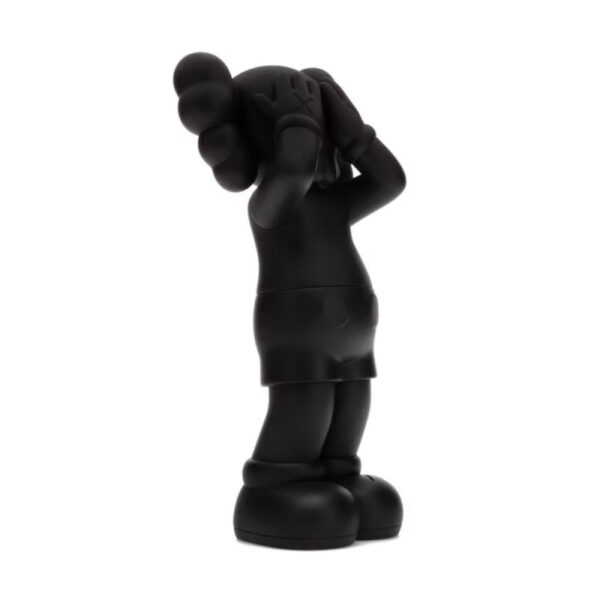 kaws holiday uk black 881 673cc647a94c0.jpg