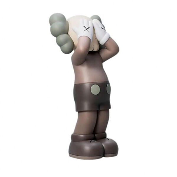 kaws holiday uk brown 879 673cc8fa97989.jpg