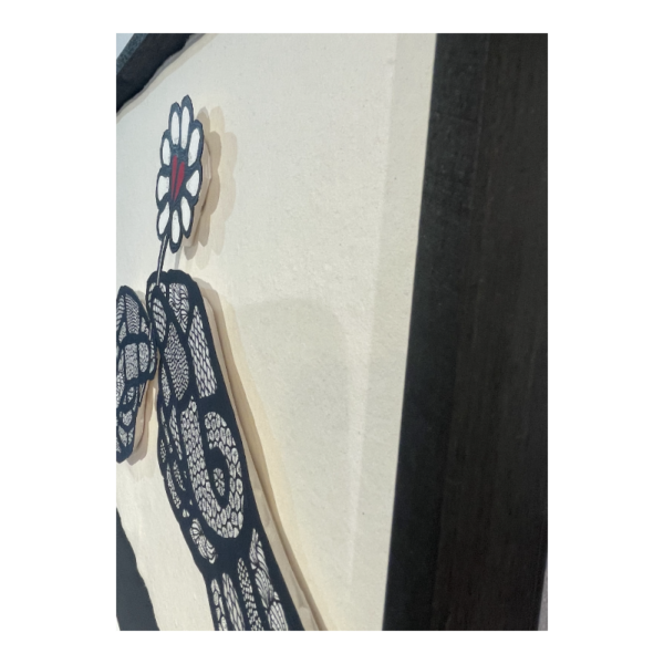 tom geleb teva mains tanent une fleur 18912 67adf2dbad6f0.png