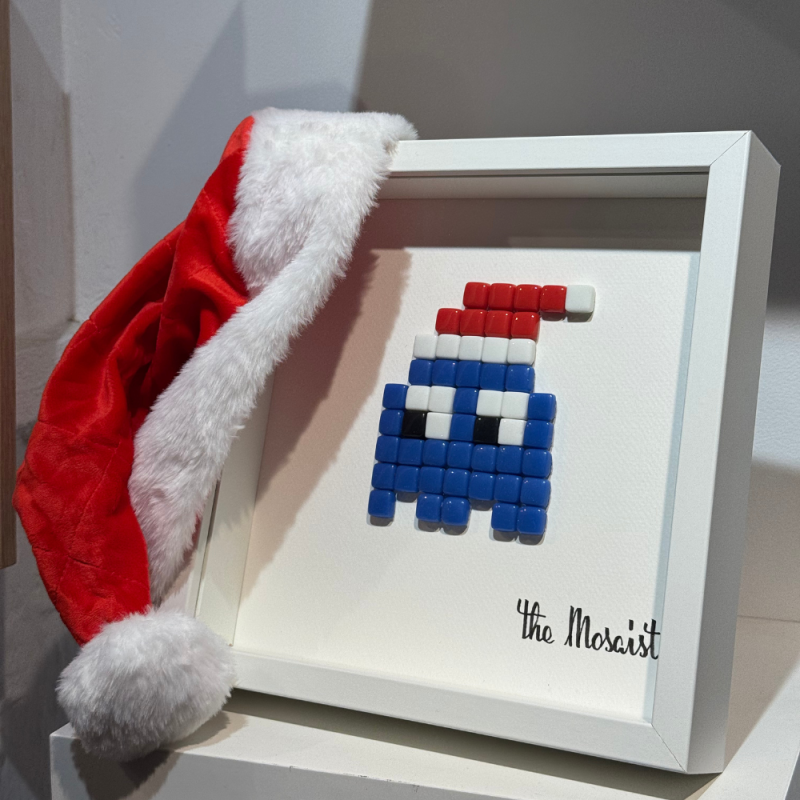 d0421b2b301dc3bd1e8daf24b45229d4 ghost pantone.png