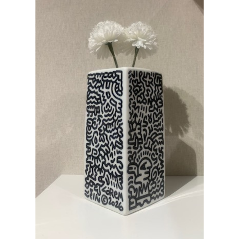 c0c04fe26b88df0bbc42946ec6e4dfe9 grand vase blanc.png